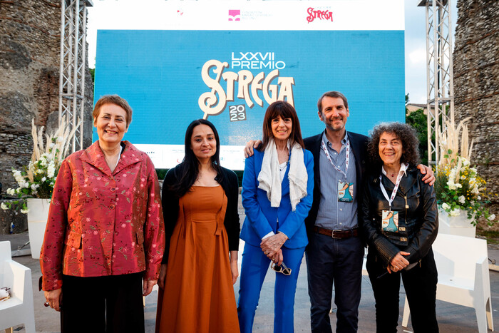Strega, sarà sfida finale Postorino-d'Adamo